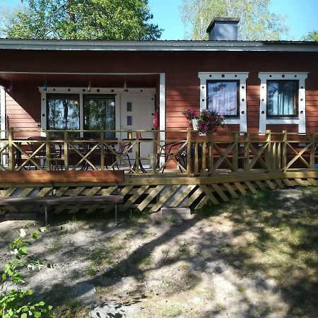 Pirttiniemen Lomakylae Hotel Muurasjärvi Buitenkant foto