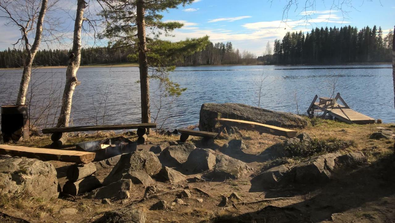 Pirttiniemen Lomakylae Hotel Muurasjärvi Buitenkant foto