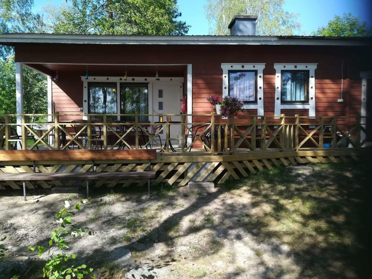 Pirttiniemen Lomakylae Hotel Muurasjärvi Buitenkant foto