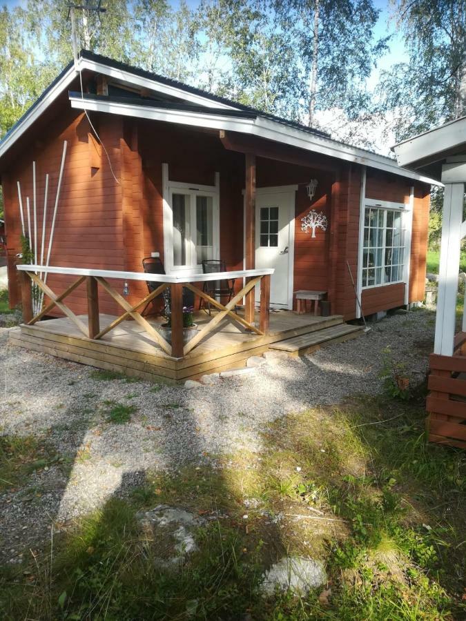 Pirttiniemen Lomakylae Hotel Muurasjärvi Buitenkant foto